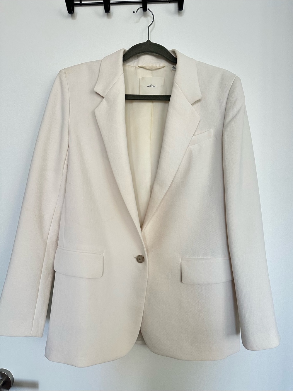 Aritzia Wilfred Light birch Tailored Blazer – Small